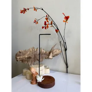 Wooden Incense Holder for Coreless Agarwood Sticks – Metal Stand Base | Minimalist Oud Burner Stand